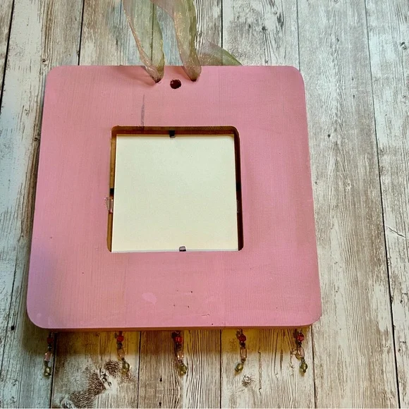 Sweet pink embellished 8”x8” wooden picture frame with ribbon-bow hanger -NWOT - Picture 6 of 8